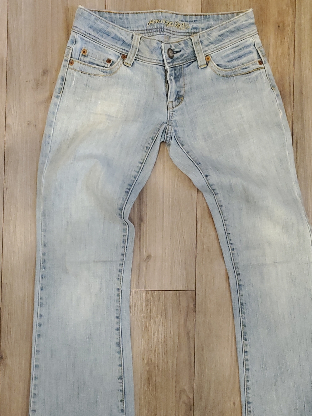 American Eagle Outfitters Light Blue Skinny Jeans